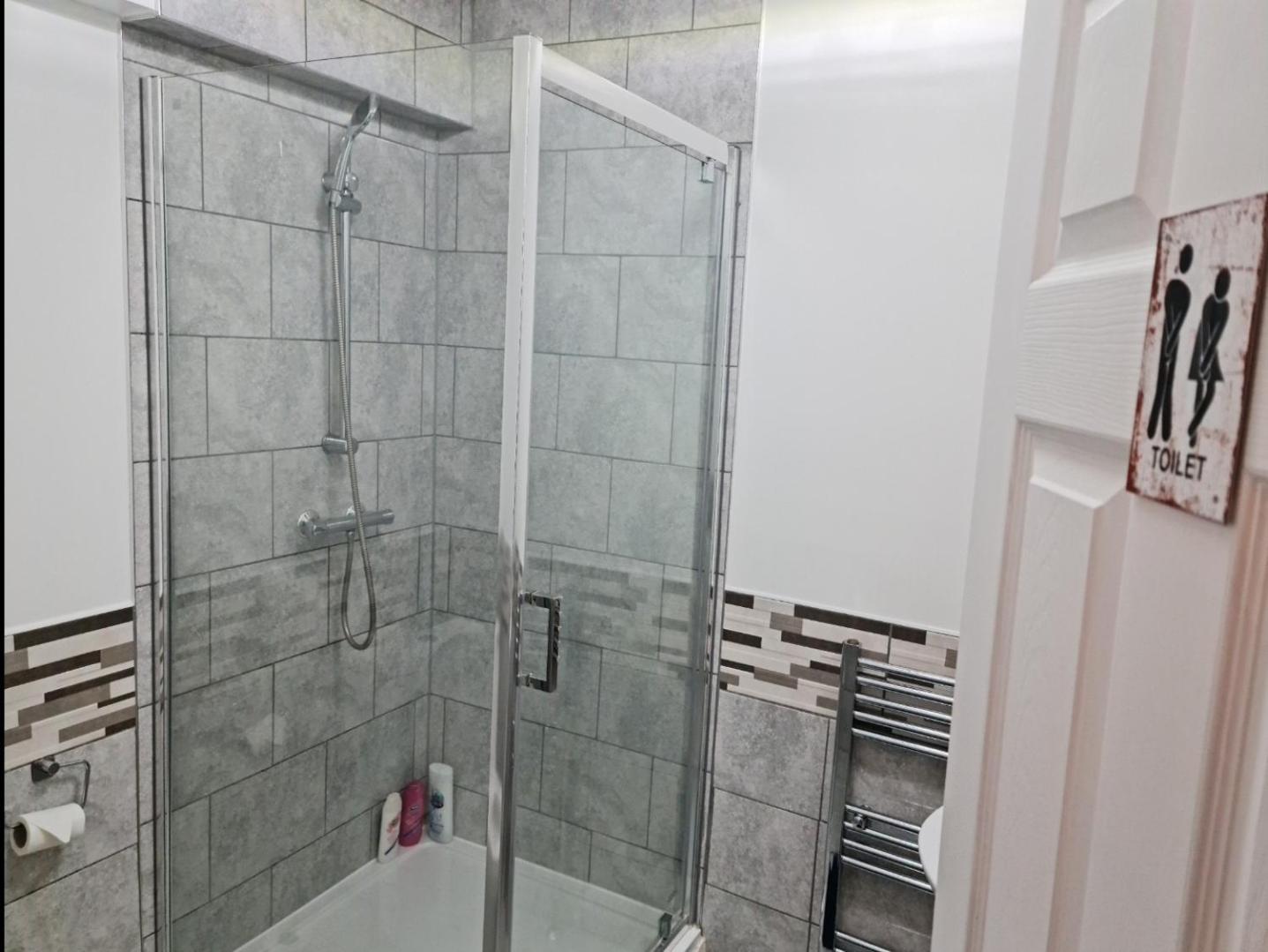 Cosy Studio With Kitchenette And Private Bathroom - 15Mins To Central London! Ngoại thất bức ảnh