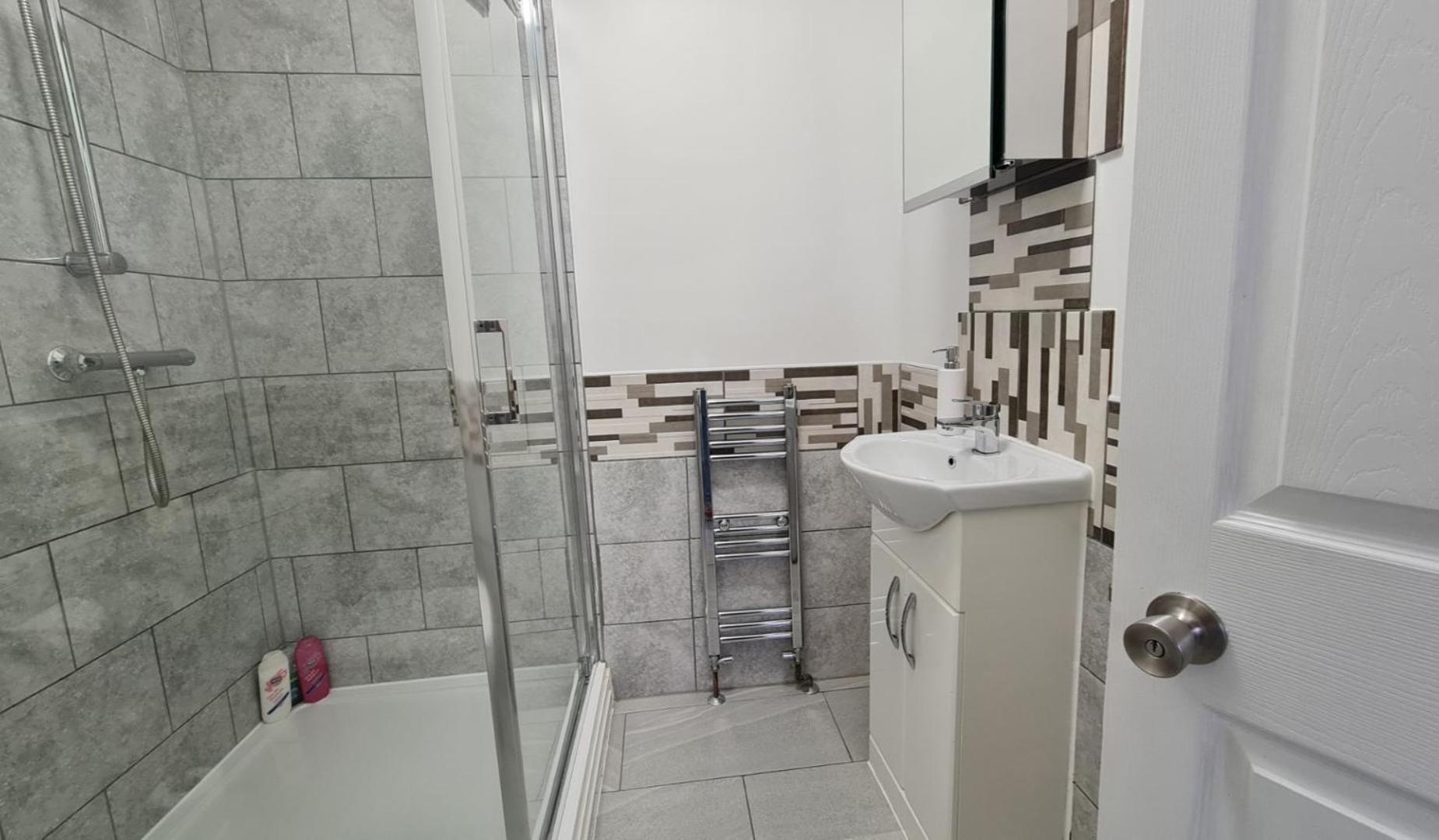 Cosy Studio With Kitchenette And Private Bathroom - 15Mins To Central London! Ngoại thất bức ảnh