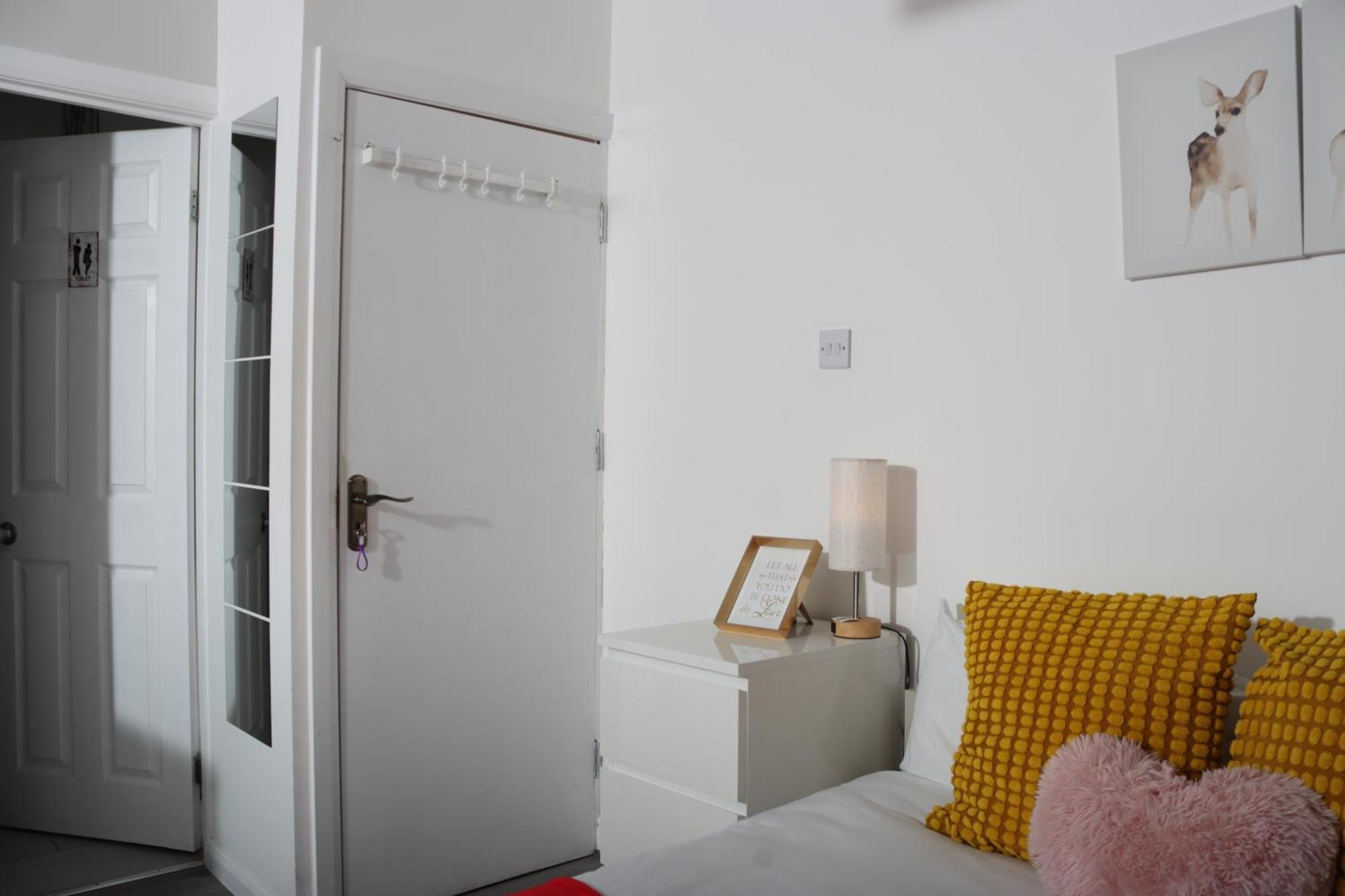 Cosy Studio With Kitchenette And Private Bathroom - 15Mins To Central London! Ngoại thất bức ảnh