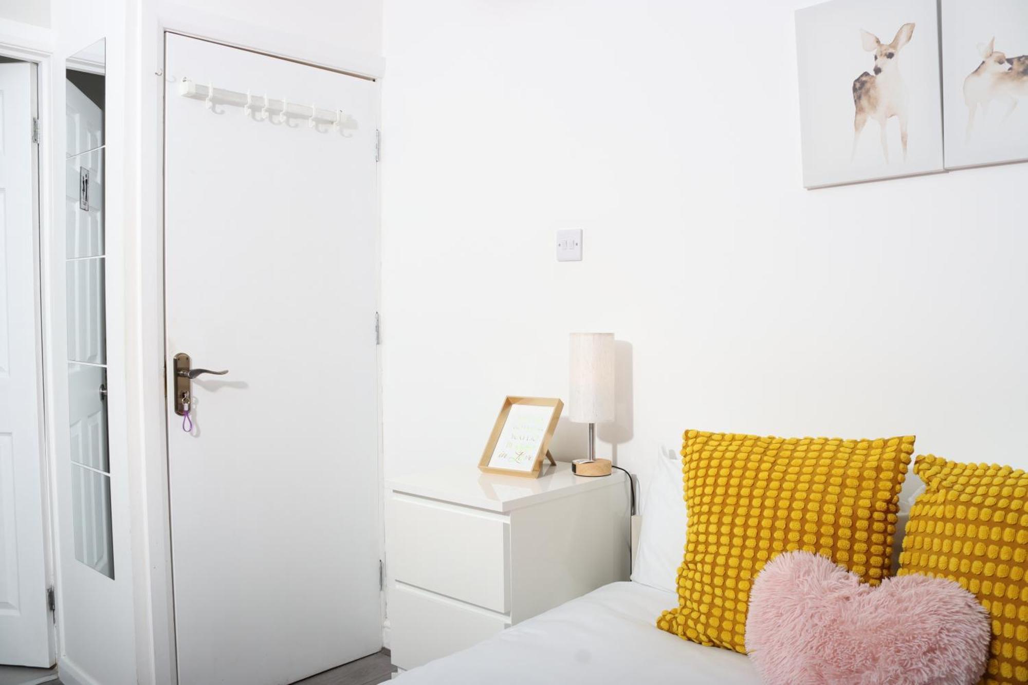 Cosy Studio With Kitchenette And Private Bathroom - 15Mins To Central London! Ngoại thất bức ảnh