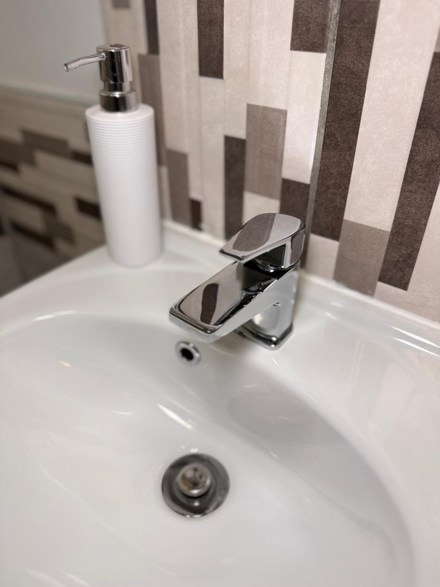 Cosy Studio With Kitchenette And Private Bathroom - 15Mins To Central London! Ngoại thất bức ảnh